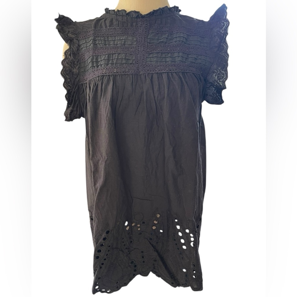 JENNIFER & GRACE Black Eyelet Flutter Sleeve Ruffle Pullover Top Size LARGE - Picture 2 of 12